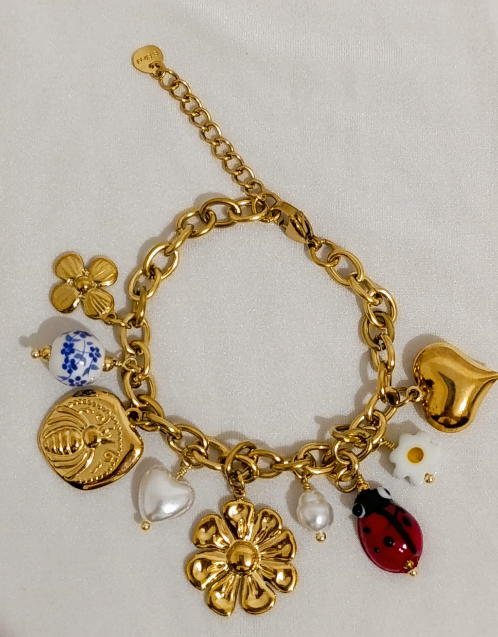 Bracelet Doré à Breloques Multiples Charms Fleurs Perles- Acier Inoxydable